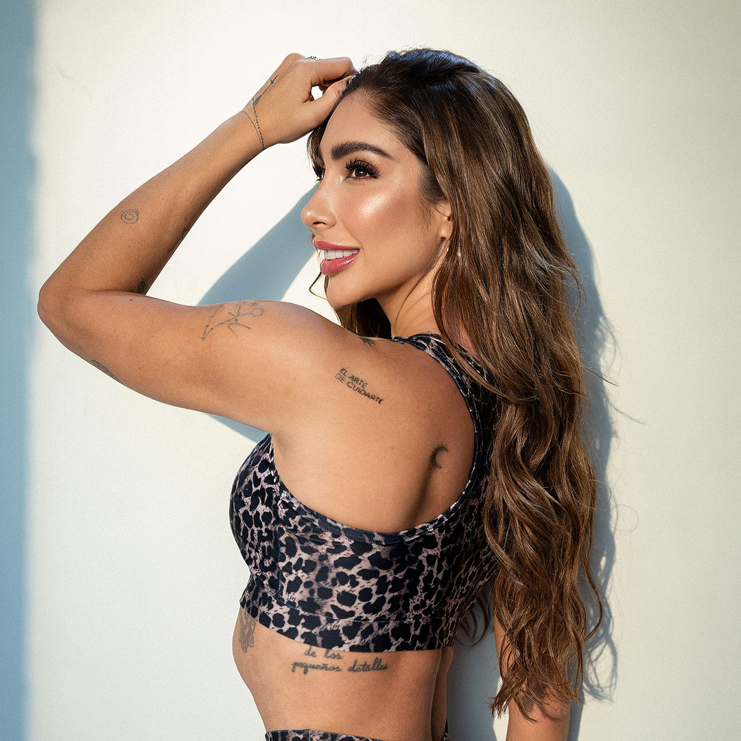 TOP BÁSICO RESISTENCIA ANIMAL PRINT